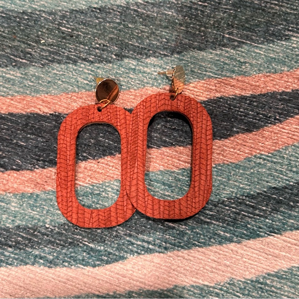 Chic textured Hoop Earrings